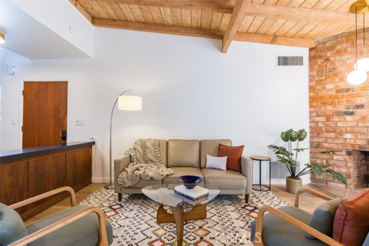 4 Bed Home for Sale in Los Angeles, California