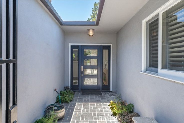 3 Bed Home for Sale in Encino, California