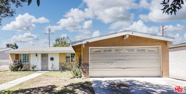 3 Bed Home for Sale in Santa Clarita, California