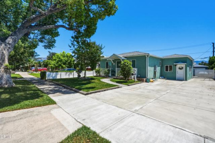 5 Bed Home for Sale in Burbank, California