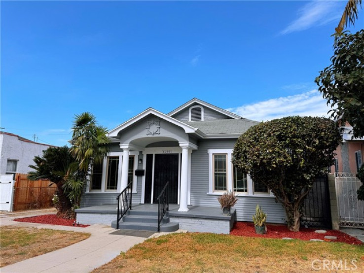 4 Bed Home for Sale in Los Angeles, California
