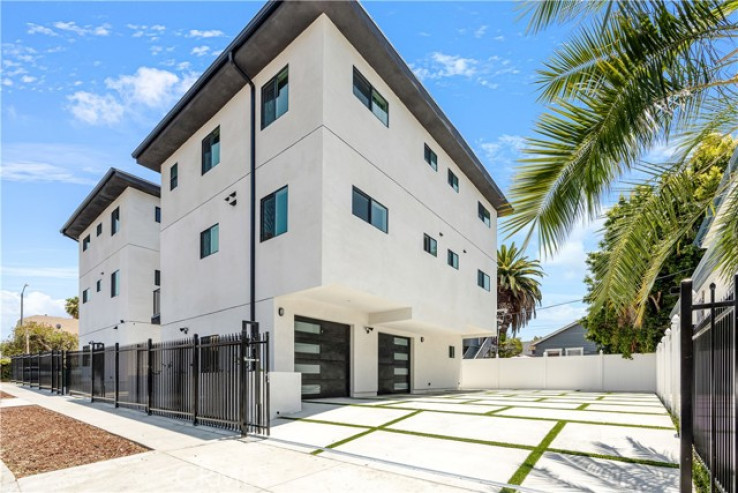  Income Home for Sale in Los Angeles, California