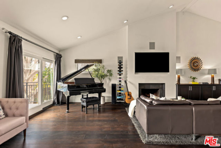 3 Bed Home for Sale in Playa del Rey, California