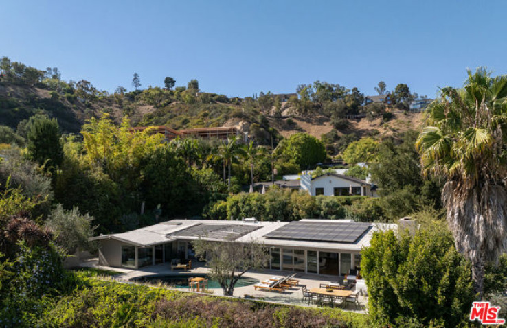 4 Bed Home for Sale in Los Angeles, California