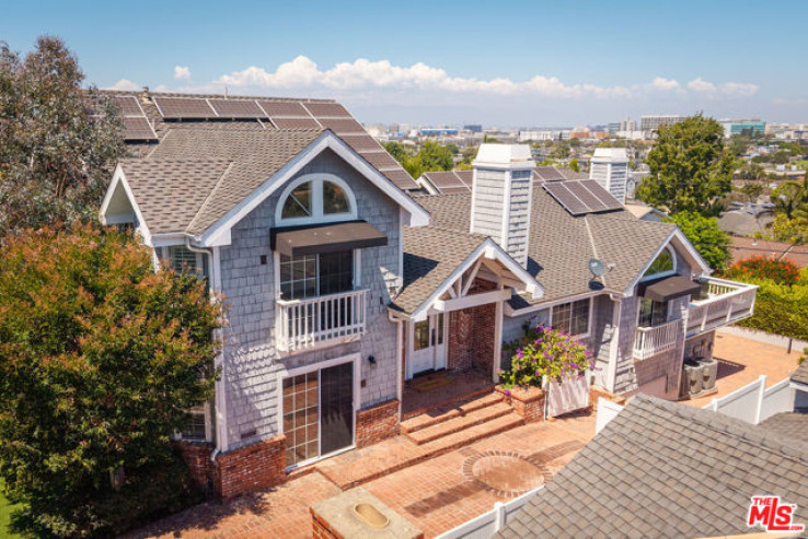 4 Bed Home for Sale in El Segundo, California