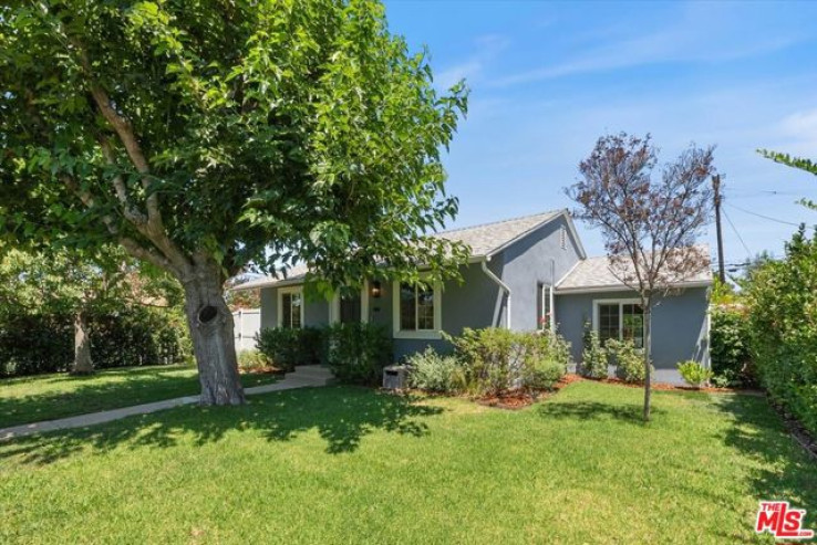4 Bed Home for Sale in Encino, California