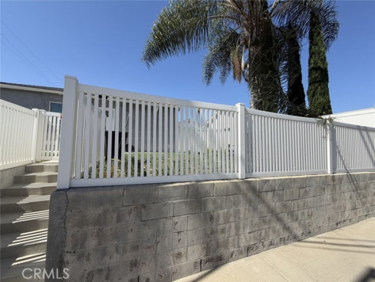 7 Bed Home for Sale in Burbank, California