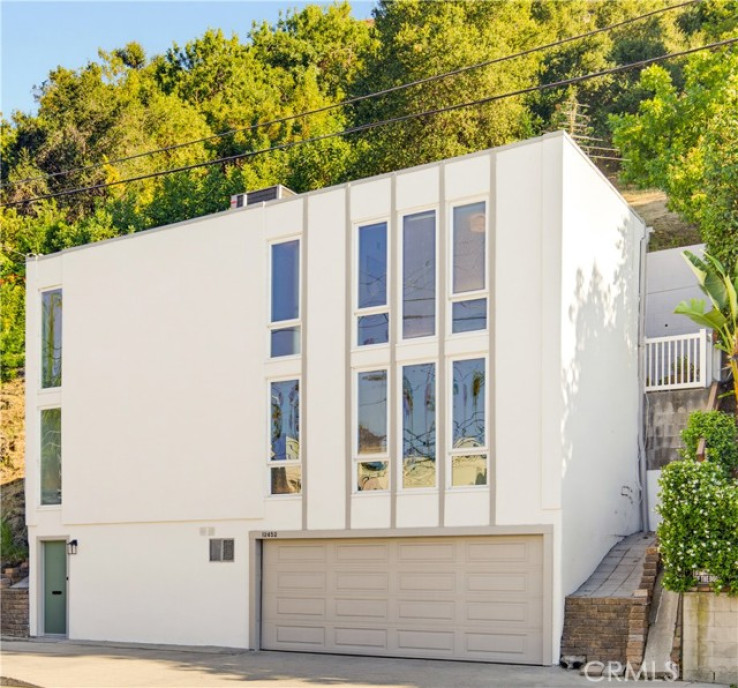 2 Bed Home for Sale in Studio City, California