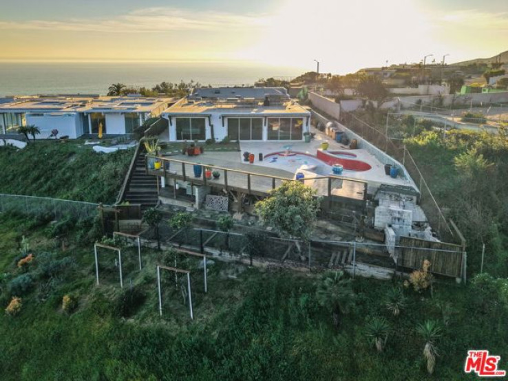 4 Bed Home for Sale in Malibu, California