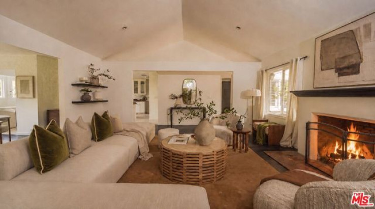 Residential Home in Sunset Strip - Hollywood Hills West