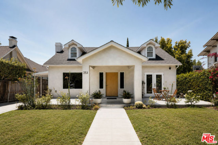 Residential Home in Hancock Park-Wilshire