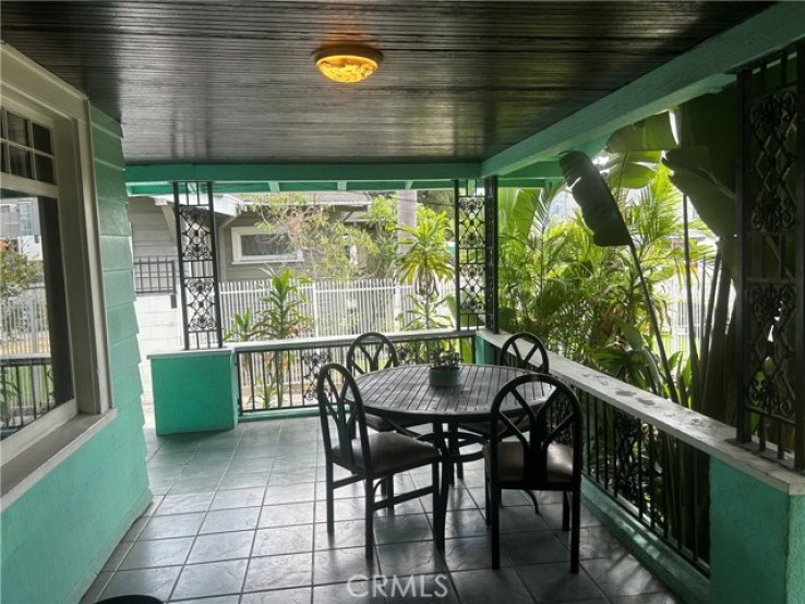 Residential Home in Hancock Park-Wilshire