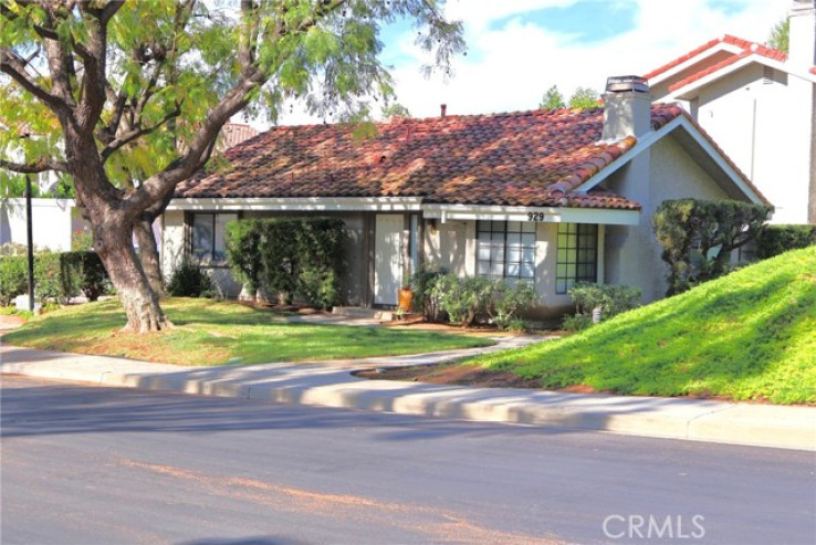 2 Bed Home for Sale in Oak Park, California