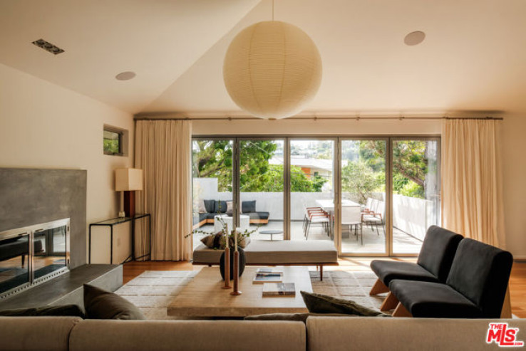 Residential Home in Pacific Palisades