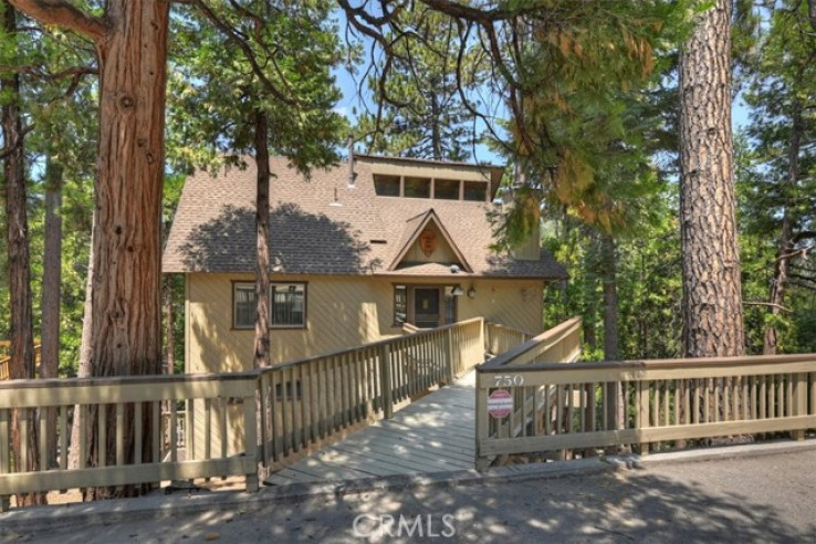4 Bed Home for Sale in Lake Arrowhead, California