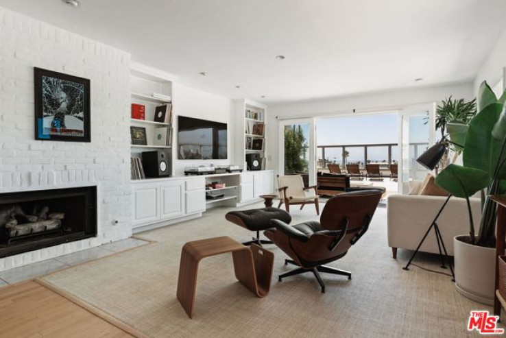 2 Bed Home for Sale in Santa Monica, California