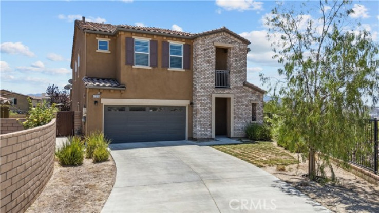 5 Bed Home for Sale in Saugus, California