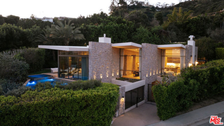 5 Bed Home for Sale in West Hollywood, California