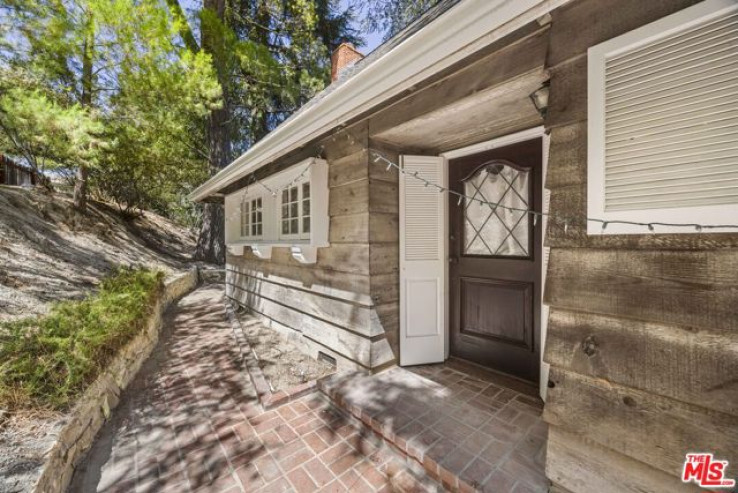 3 Bed Home for Sale in Sherman Oaks, California