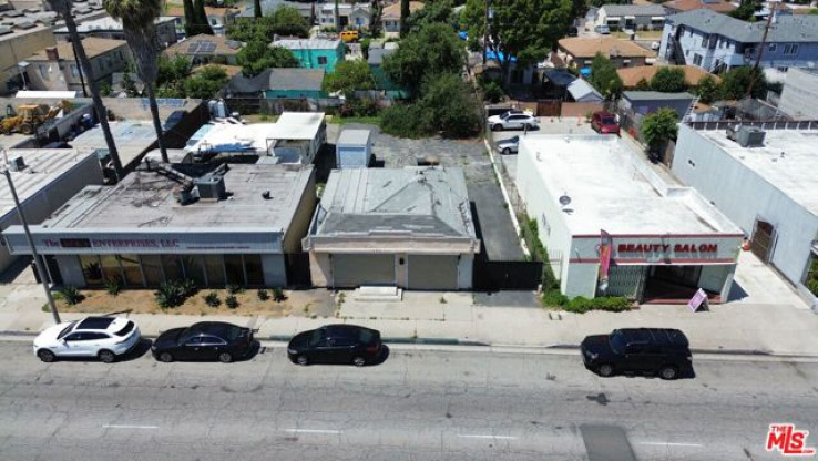 Commercial Sale in Compton S of Rosecrans, E of Alameda