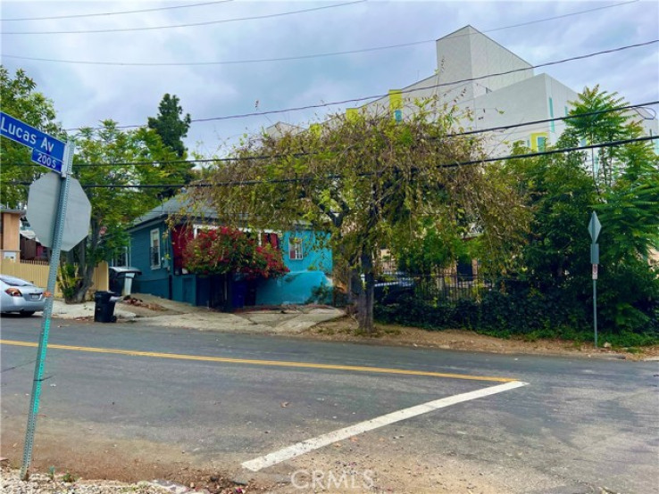 3 Bed Home for Sale in Los Angeles, California