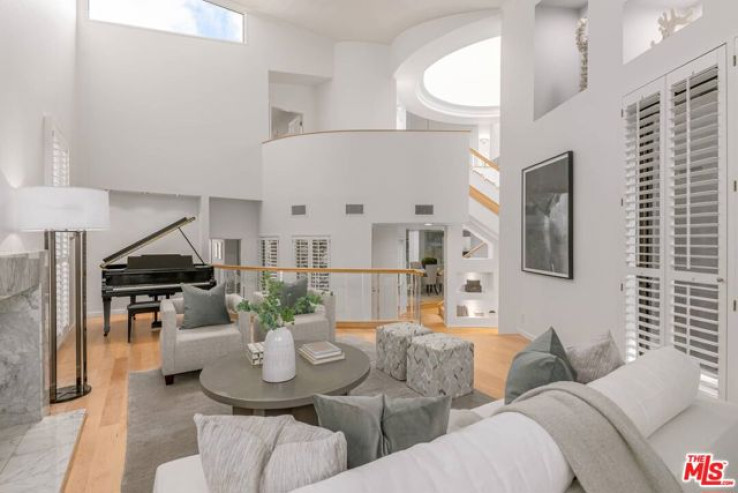 5 Bed Home for Sale in Pacific Palisades, California
