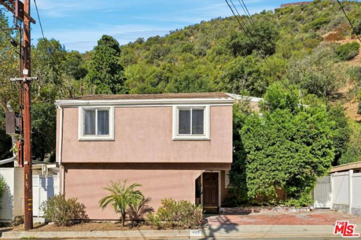 Residential Home in Bel Air - Holmby Hills