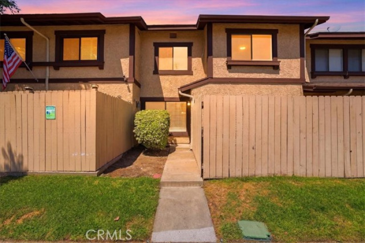 3 Bed Home for Sale in Sun Valley, California