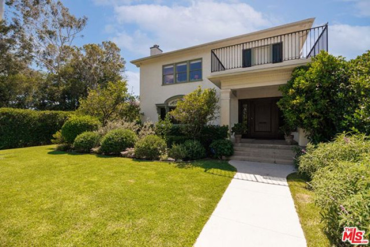 4 Bed Home for Sale in Los Angeles, California