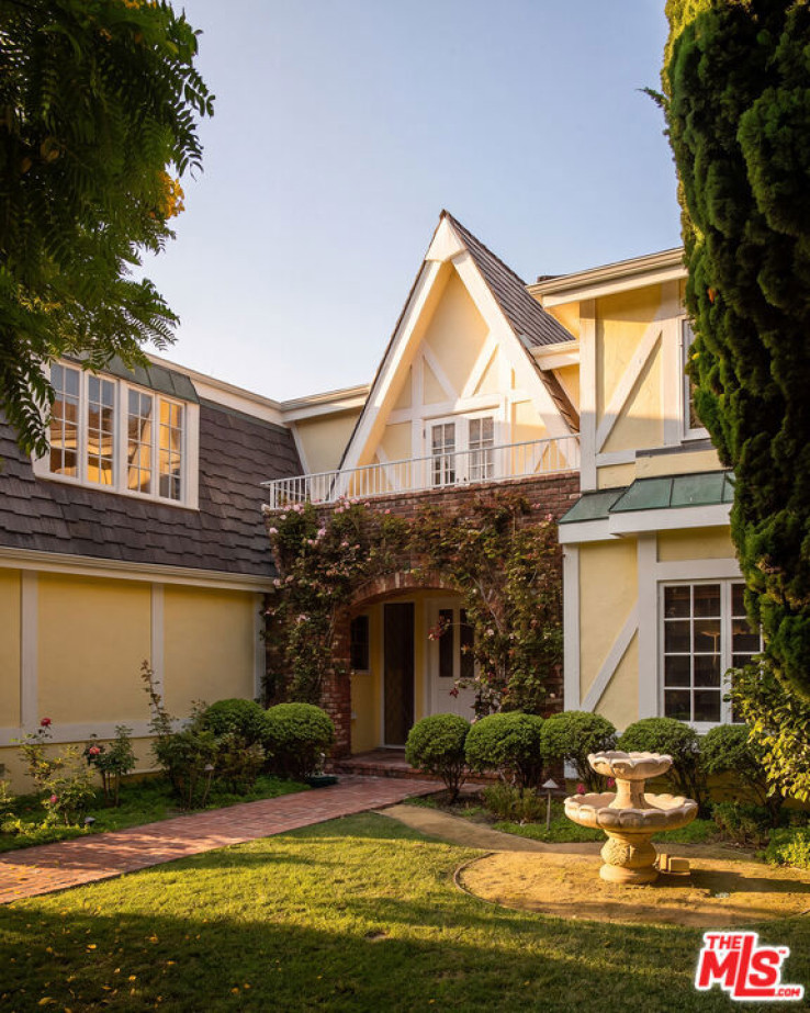 5 Bed Home for Sale in Malibu, California
