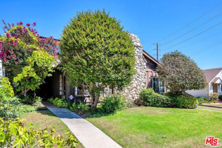 Residential Home in Westwood - Century City