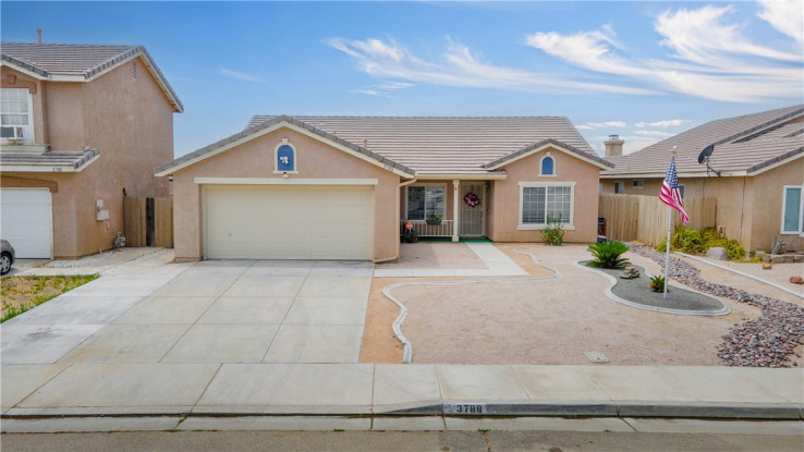 3 Bed Home for Sale in Rosamond, California