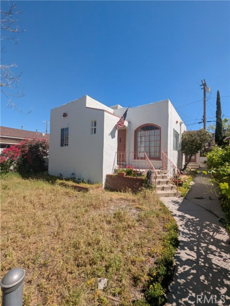 Residential Home in Sunland/Tujunga