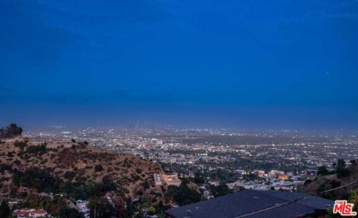 Residential Home in Sunset Strip - Hollywood Hills West