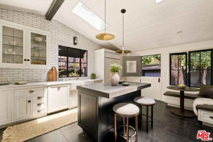 3 Bed Home for Sale in Los Angeles, California