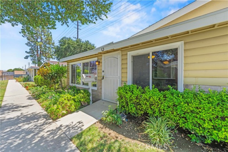 2 Bed Home for Sale in Newhall, California