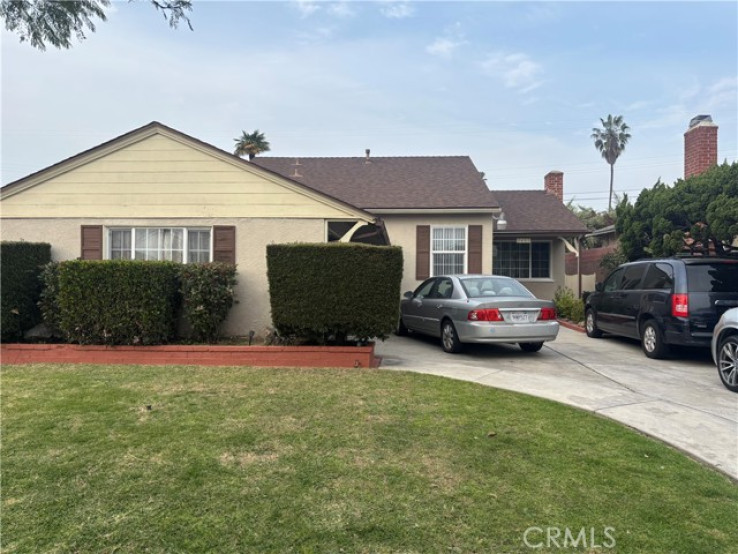 3 Bed Home for Sale in Hawthorne, California