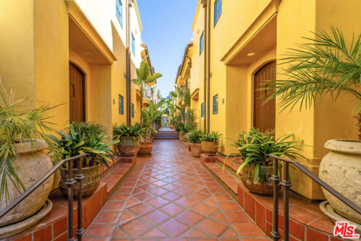 3 Bed Home for Sale in Santa Monica, California