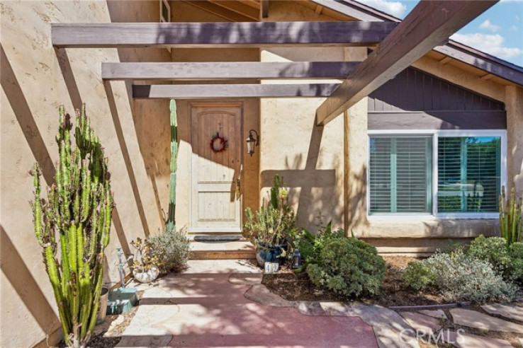5 Bed Home for Sale in Oak Park, California