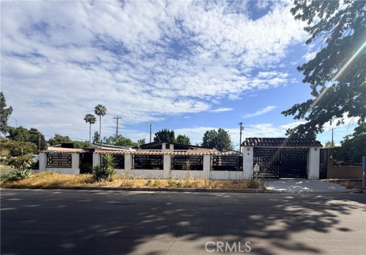 Residential Home in Granada Hills