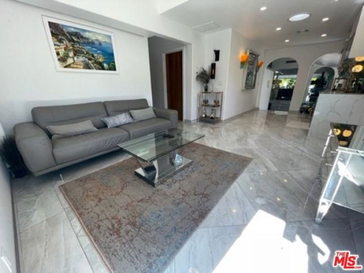 3 Bed Home for Sale in Playa del Rey, California