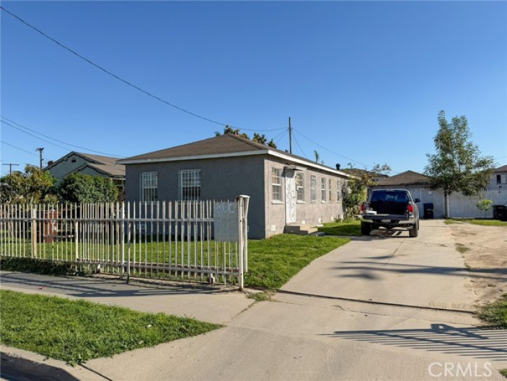 Residential Income in Compton S of Rosecrans, E of Alameda