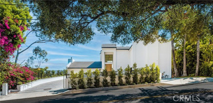 5 Bed Home for Sale in Sherman Oaks, California