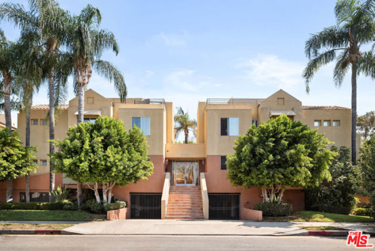 Residential Home in Sherman Oaks