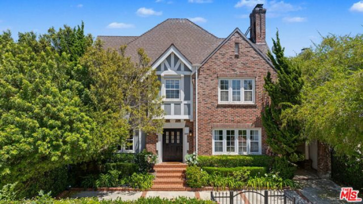 4 Bed Home for Sale in Los Angeles, California