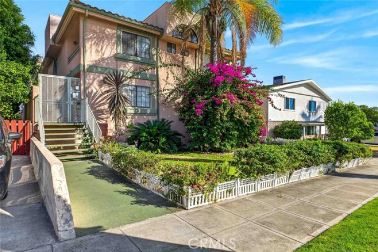 3 Bed Home for Sale in Burbank, California