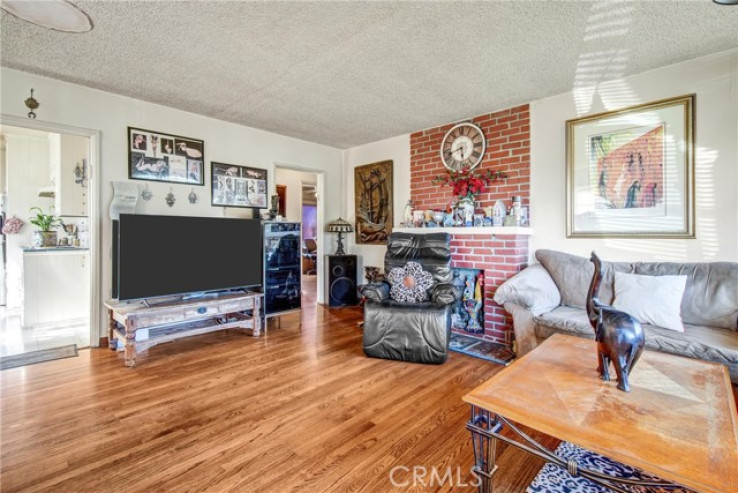 2 Bed Home for Sale in Van Nuys, California