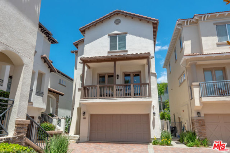 3 Bed Home for Sale in Los Angeles, California