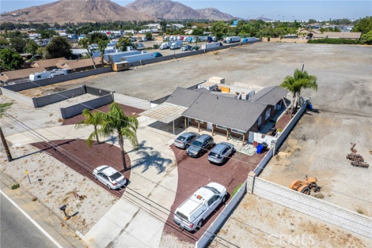 3 Bed Home for Sale in Bloomington, California