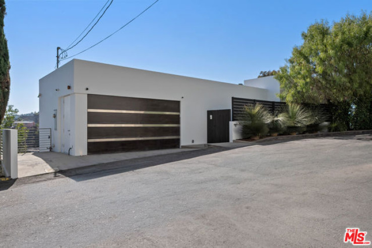 2 Bed Home for Sale in Los Angeles, California